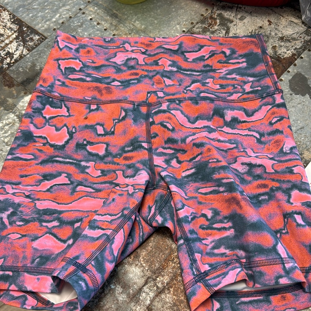 Lulu biker shorts